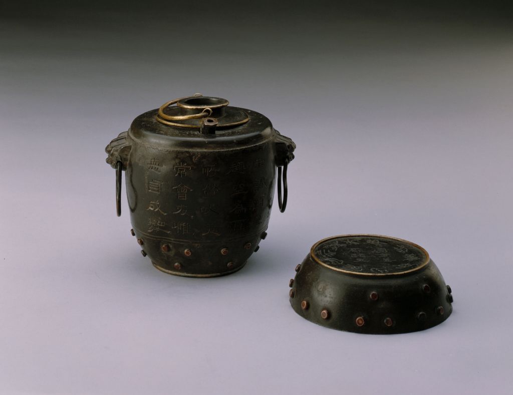 图片[1]-Tin carved verse drum-type warming pot-China Archive